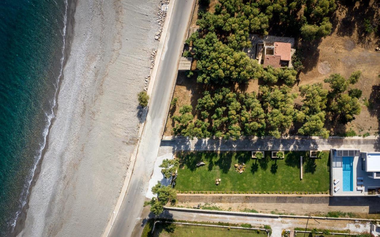 Artemis Seafront Villa, An Evanescence Sea Retreat, By Thinkvilla Tavronítisz Kültér fotó
