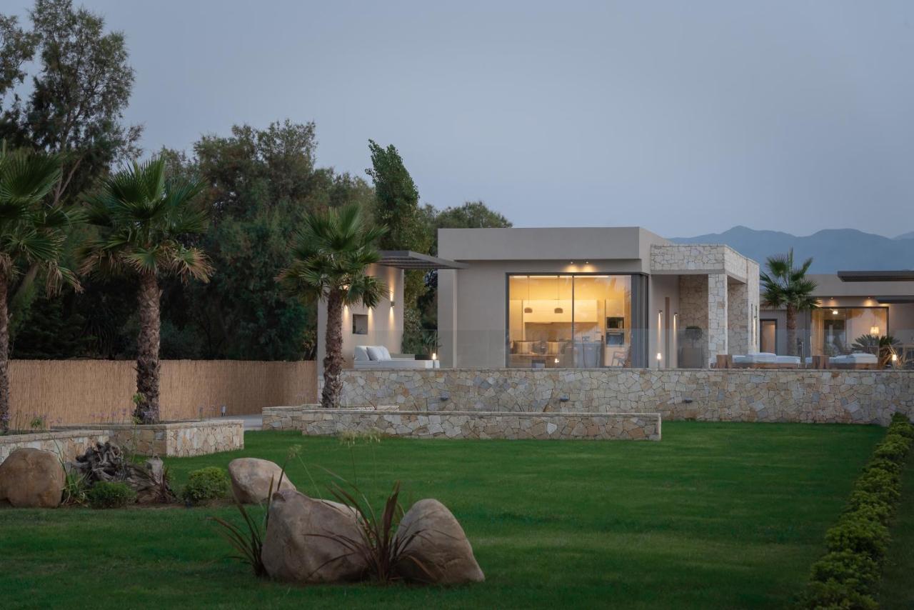 Artemis Seafront Villa, An Evanescence Sea Retreat, By Thinkvilla Tavronítisz Kültér fotó