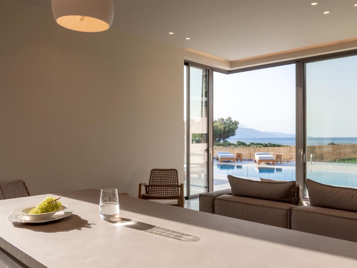 Artemis Seafront Villa, An Evanescence Sea Retreat, By Thinkvilla Tavronítisz Kültér fotó