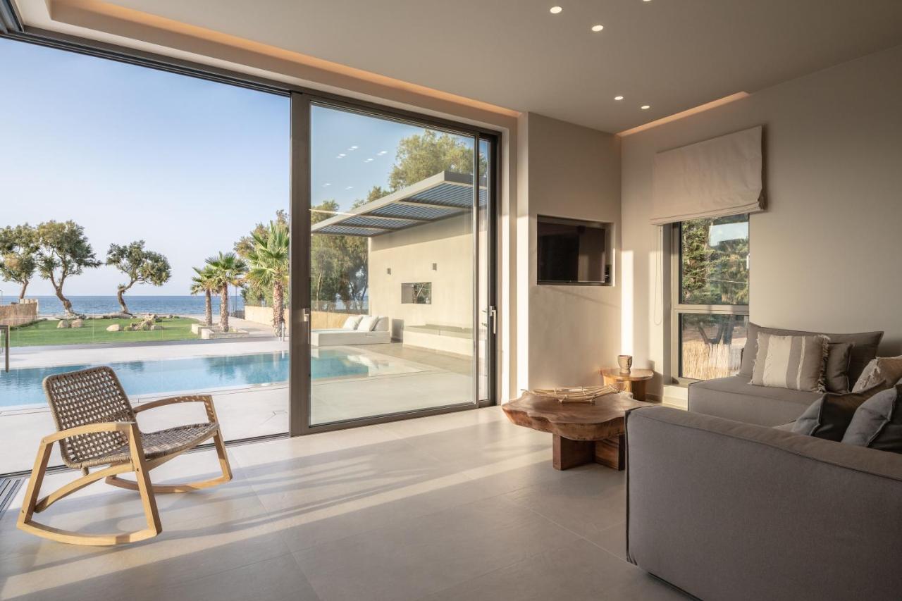Artemis Seafront Villa, An Evanescence Sea Retreat, By Thinkvilla Tavronítisz Kültér fotó